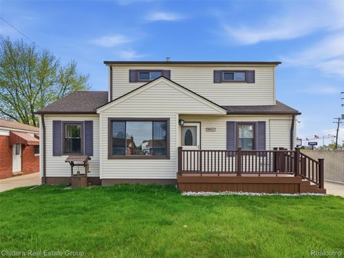 22200 Avon St, Saint Clair Shores, MI, 48082-1467 | Card Image