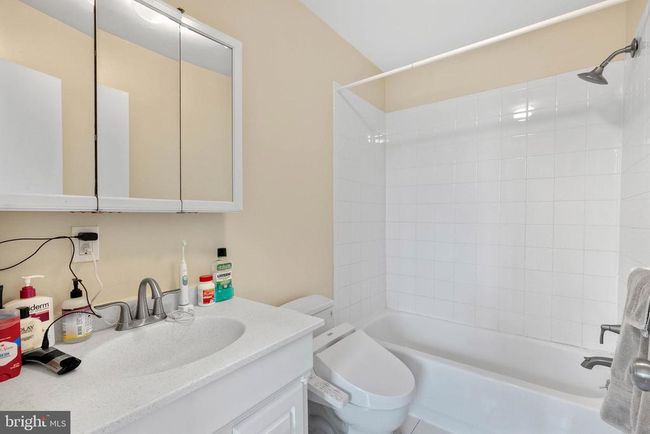 APT-9 - 914 Spruce St, Condo with 2 bedrooms, 2 bathrooms and null parking in PHILADELPHIA PA | Image 15