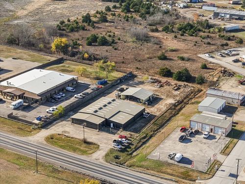 1742 S Us Highway 287, Corsicana, TX, 75110-9656 | Card Image