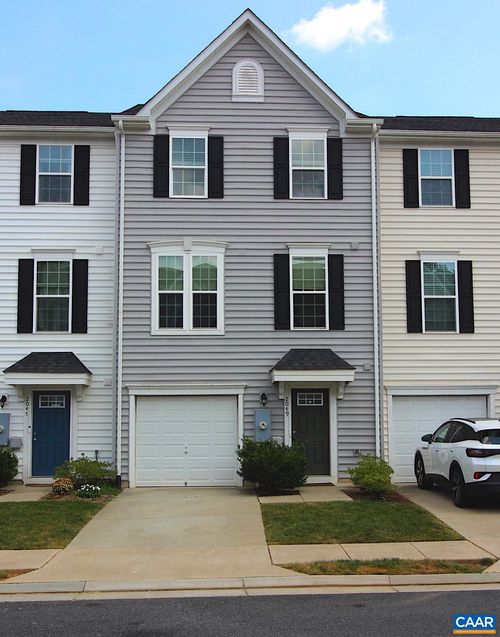 2049 Elm Tree Ct, CHARLOTTESVILLE, VA, 22911-8341 | Card Image