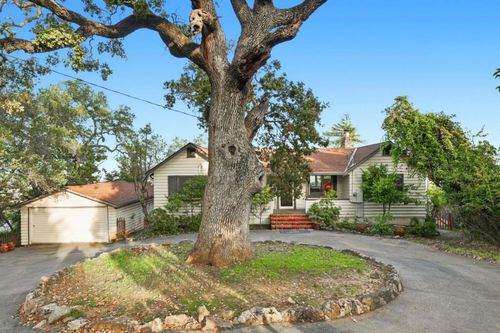 11 S Palomar Dr, Redwood City, CA, 94062-3236 | Card Image