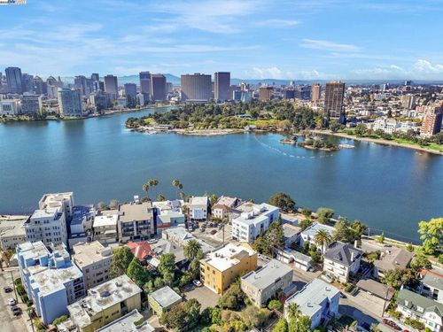 apt-1-400 Wayne Ave, Oakland, CA, 94606-1167 | Card Image