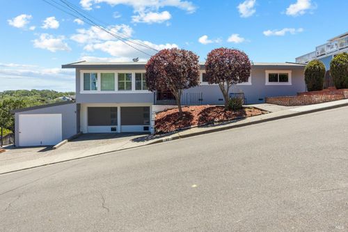 37 Truman Drive, Novato, CA, 94947 | Card Image