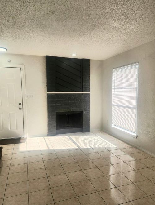 6828 Brentwood Stair Rd, Fort Worth, TX, 76112-3361 | Card Image