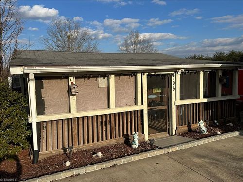 105 Richard Dr, New London, NC, 28127 | Card Image