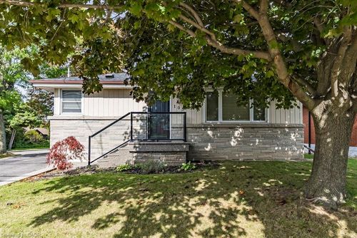 105 Mcelroy Rd E, Hamilton, ON, L9A1Z1 | Card Image