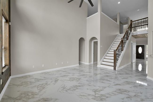 Living area as viewed from the Breakfast area. | Image 13