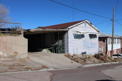 407 E Maloney Avenue, Gallup, NM, 87301 | Card Image