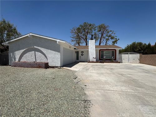 14676 Cool Glen Dr, Helendale, CA, 92342-7753 | Card Image