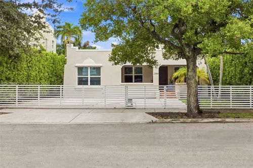 2366 Sw 10th St, Miami, FL, 33135-4904 | Card Image
