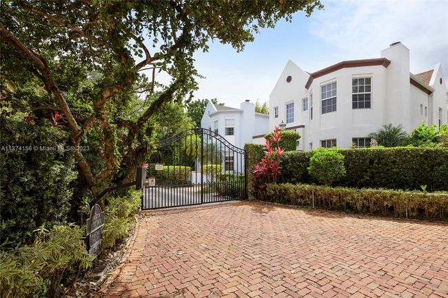2 - 3154 Peachy St, Townhouse with 3 bedrooms, 3 bathrooms and null parking in Coconut Grove FL | Image 17
