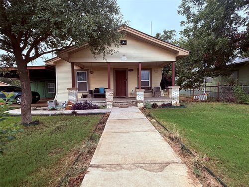 1201 W 5th St, Baird, TX, 79504-4509 | Card Image