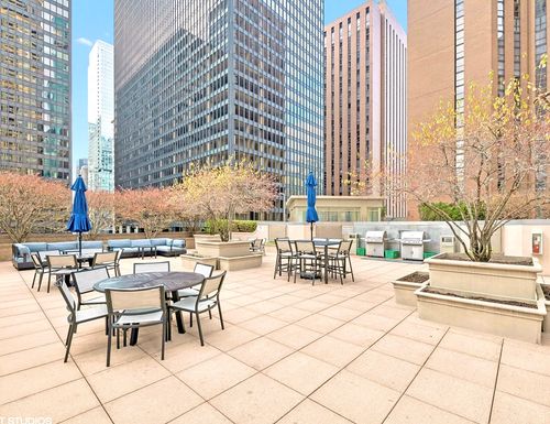 1705-222 N Columbus Dr, Chicago, IL, 60601 | Card Image