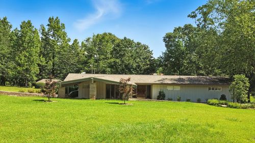 611 Second Ave W, Wiggins, MS, 39577-2503 | Card Image