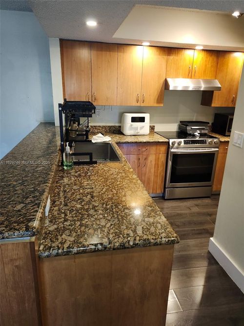 apt-303-8540 Sw 212th St, Cutler Bay, FL, 33189-3394 | Card Image