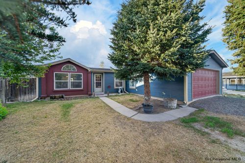 714 Sunridge Dr, Cheyenne, WY, 82007-2858 | Card Image