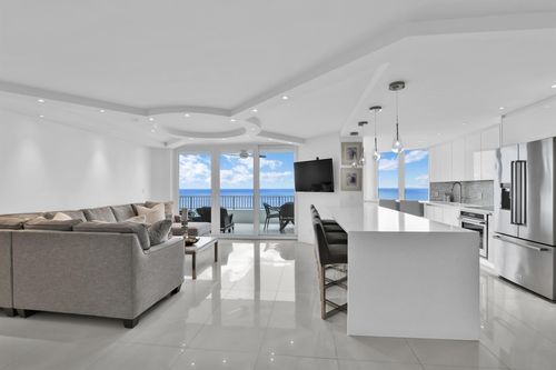 ph06-550 S Ocean Blvd, Boca Raton, FL, 33432-6264 | Card Image