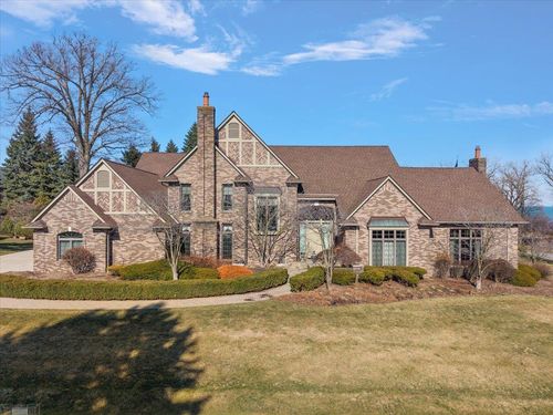 207 Lake Shore Drive, Grosse Pointe Farms, MI, 48236 | Card Image
