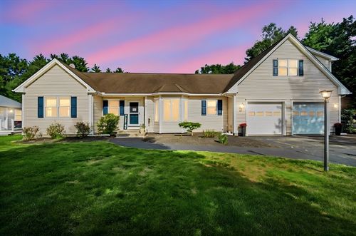 73 Meadowbrook Rd, Springfield, MA, 01128-1330 | Card Image
