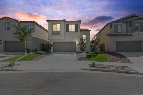 38457 Brookdale Way, Murrieta, CA, 92563-0322 | Card Image