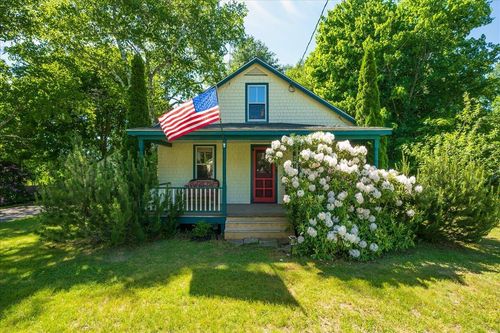 6 Thomas St, Camden, ME, 04843-4322 | Card Image