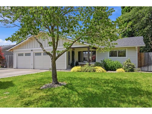 373 Palm Ave, Woodburn, OR, 97071-2232 | Card Image
