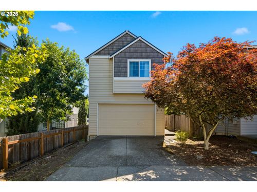 2318 Ne 80th St, Vancouver, WA, 98665-1135 | Card Image
