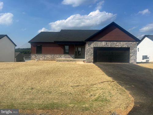 10027 Pendleton Ave, WAYNESBORO, PA, 17268-4011 | Card Image