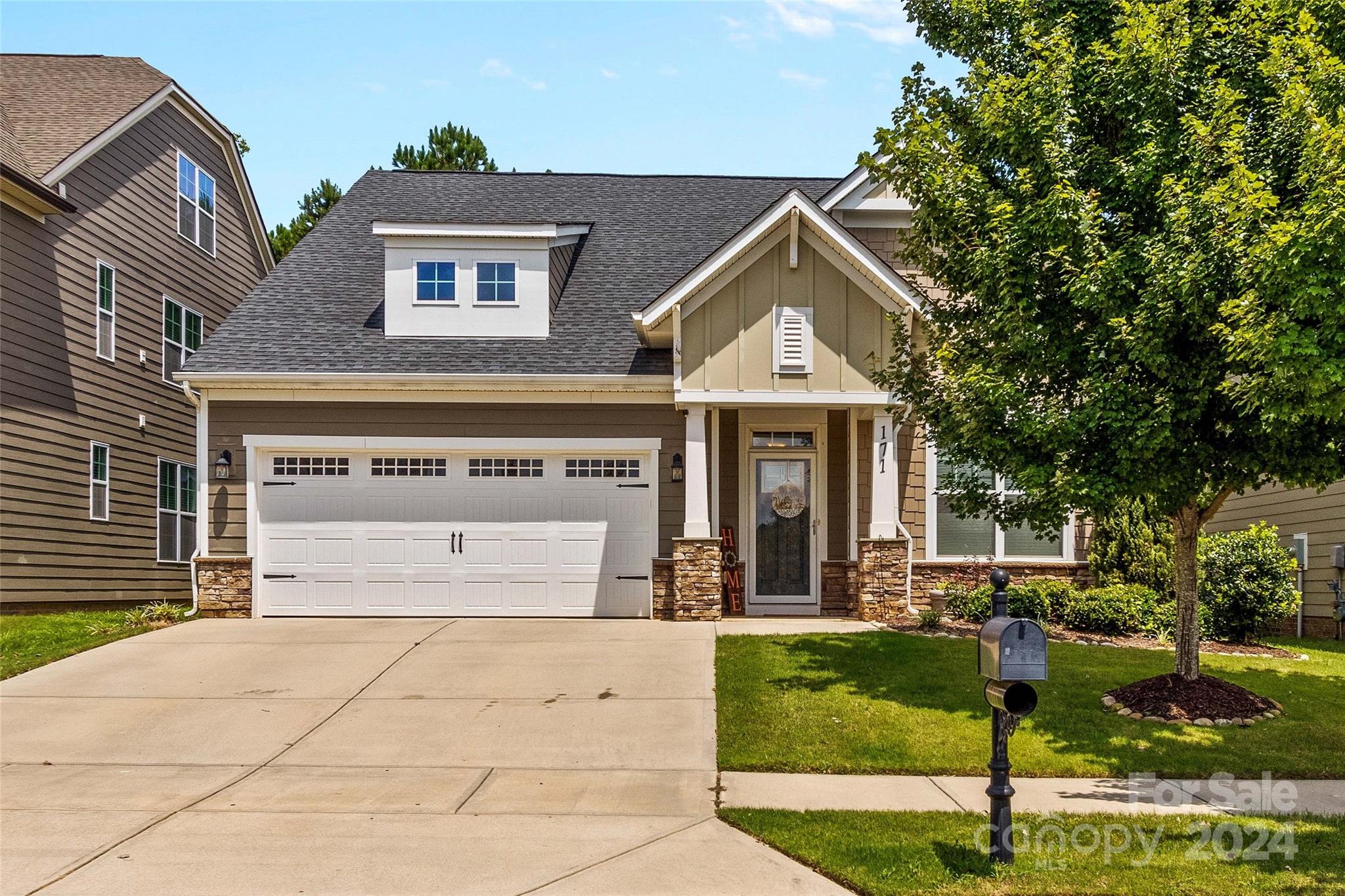 Rustling Waters Dr, Mooresville, NC 28117