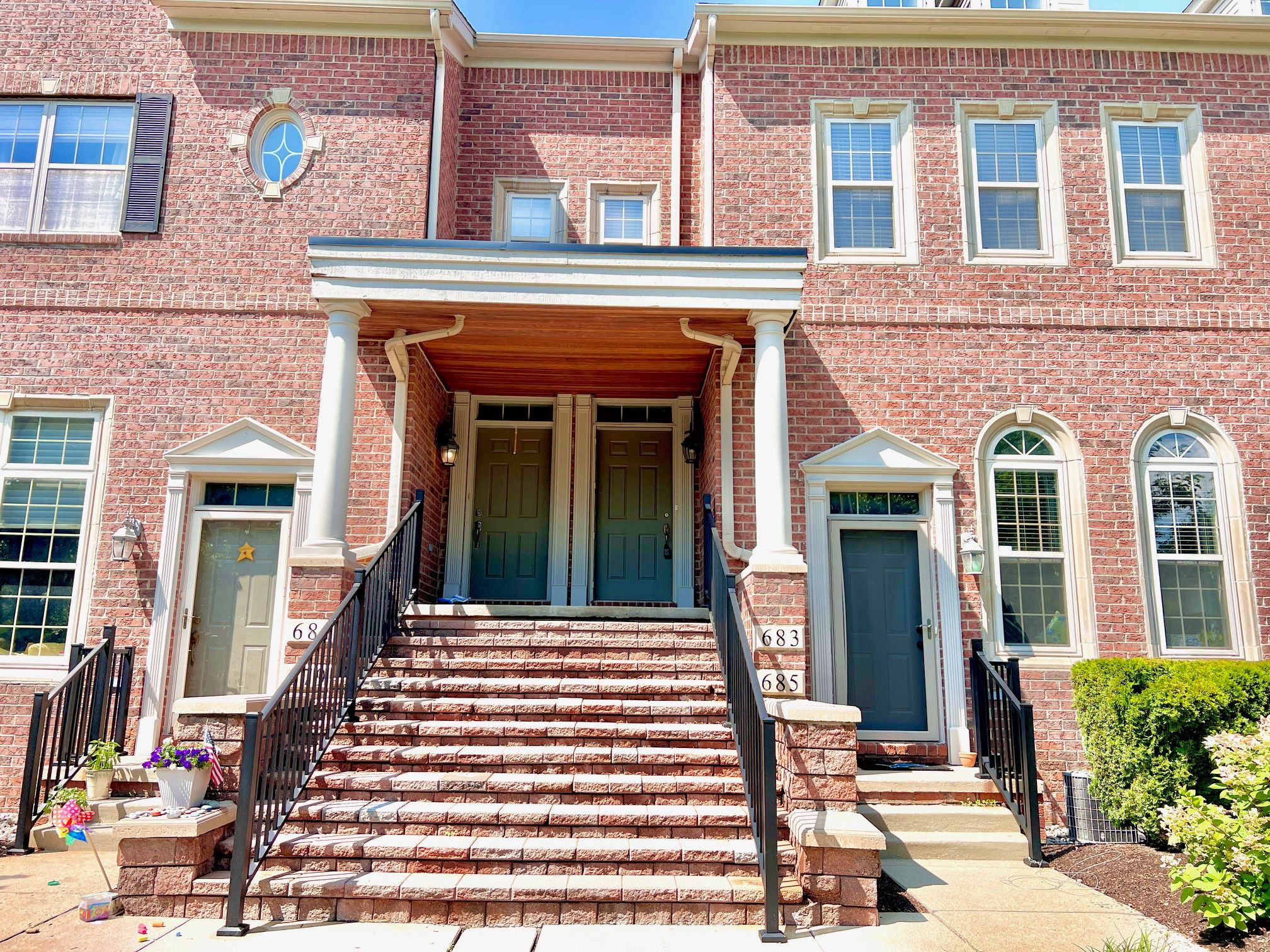 River Park Village Blvd, Northville, MI 48167