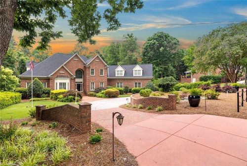 5505 Mecklenburg Rd, Greensboro, NC, 27407-7234 | Card Image