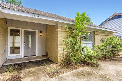 15710 Sandy Hill Dr, Houston, TX, 77084-3635 | Card Image