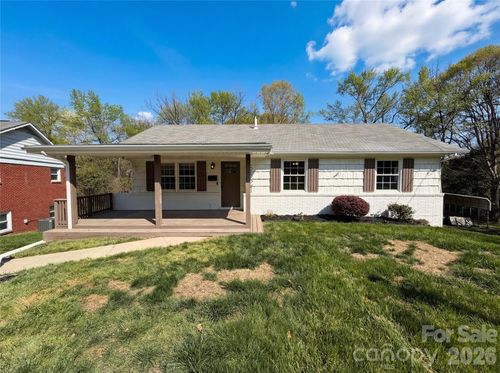 6621 Starcrest Dr, Charlotte, NC, 28210-5337 | Card Image