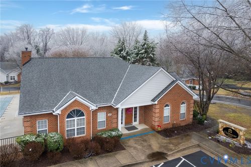 3329 Stone Manor Cir, Chester, VA, 23831-2129 | Card Image