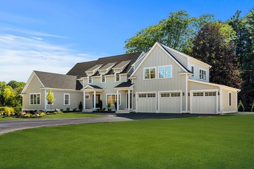 47 Maple St, Wenham, MA, 01984-1938 | Card Image