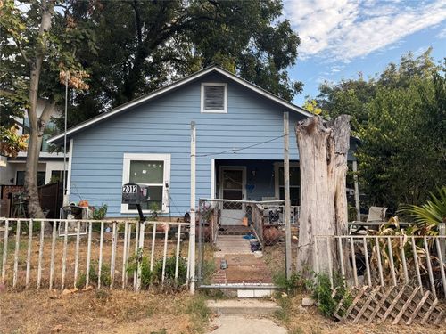2012 Canterbury St, Austin, TX, 78702-5533 | Card Image