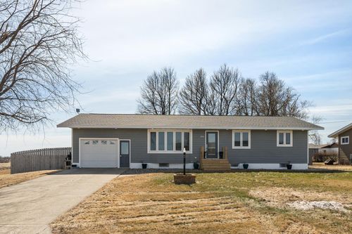 306 6th St E, Finley, ND, 58230-3026 | Card Image