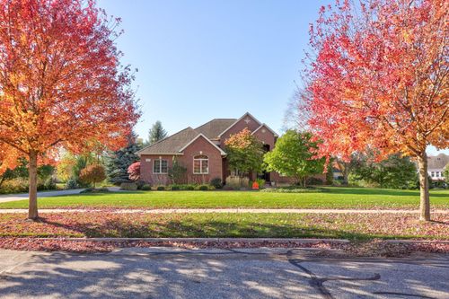 168 Kingsbrook Dr, Frankenmuth, MI, 48734-1266 | Card Image