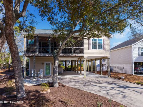 104 Ne 21st St, Oak Island, NC, 28465-6209 | Card Image