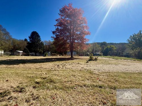 2940 Seneca Trail S, Peterstown, WV, 24963 | Card Image