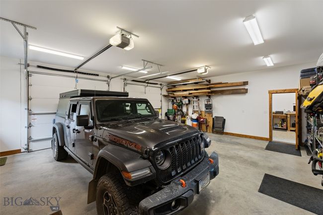 large attached carage | Image 50