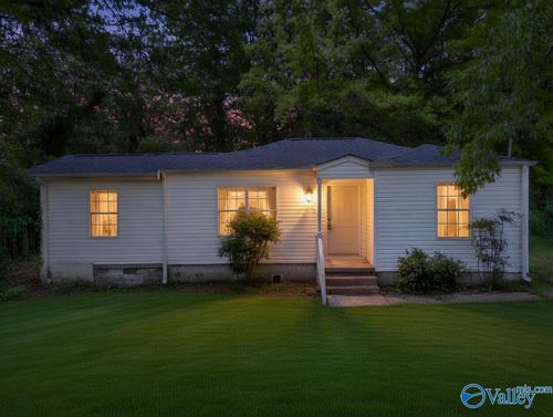 1316 Starnes St, Guntersville, AL, 35976-1224 | Card Image