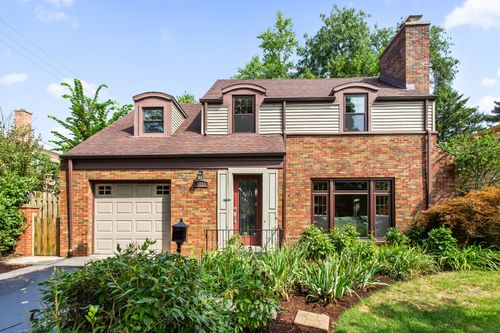 3323 Harrison St, Evanston, IL, 60201-1115 | Card Image