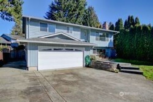 901 94th St Se, Everett, WA, 98208-3725 | Card Image