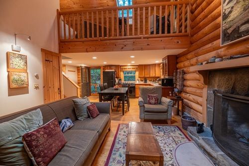 653 Roaring Branch Rd, Arlington, VT, 05250-3006 | Card Image