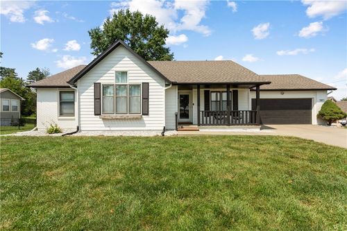 1601 Elm St, Eudora, KS, 66025-9405 | Card Image