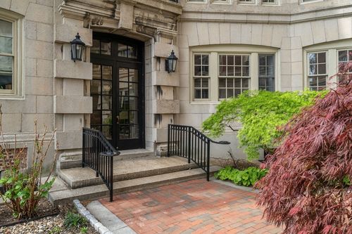 104-986 Memorial Drive, Cambridge, MA, 02138 | Card Image