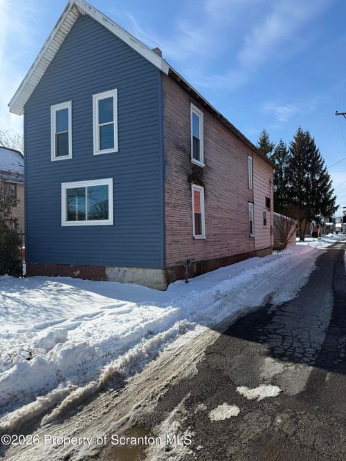 669 Rose St, Williamsport, PA, 17701-4553 | Card Image