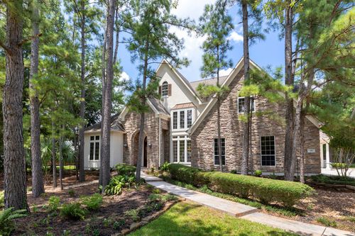 39 W Bracebridge Cir, The Woodlands, TX, 77382-2538 | Card Image
