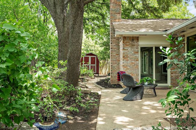 Multiple patios | Image 33